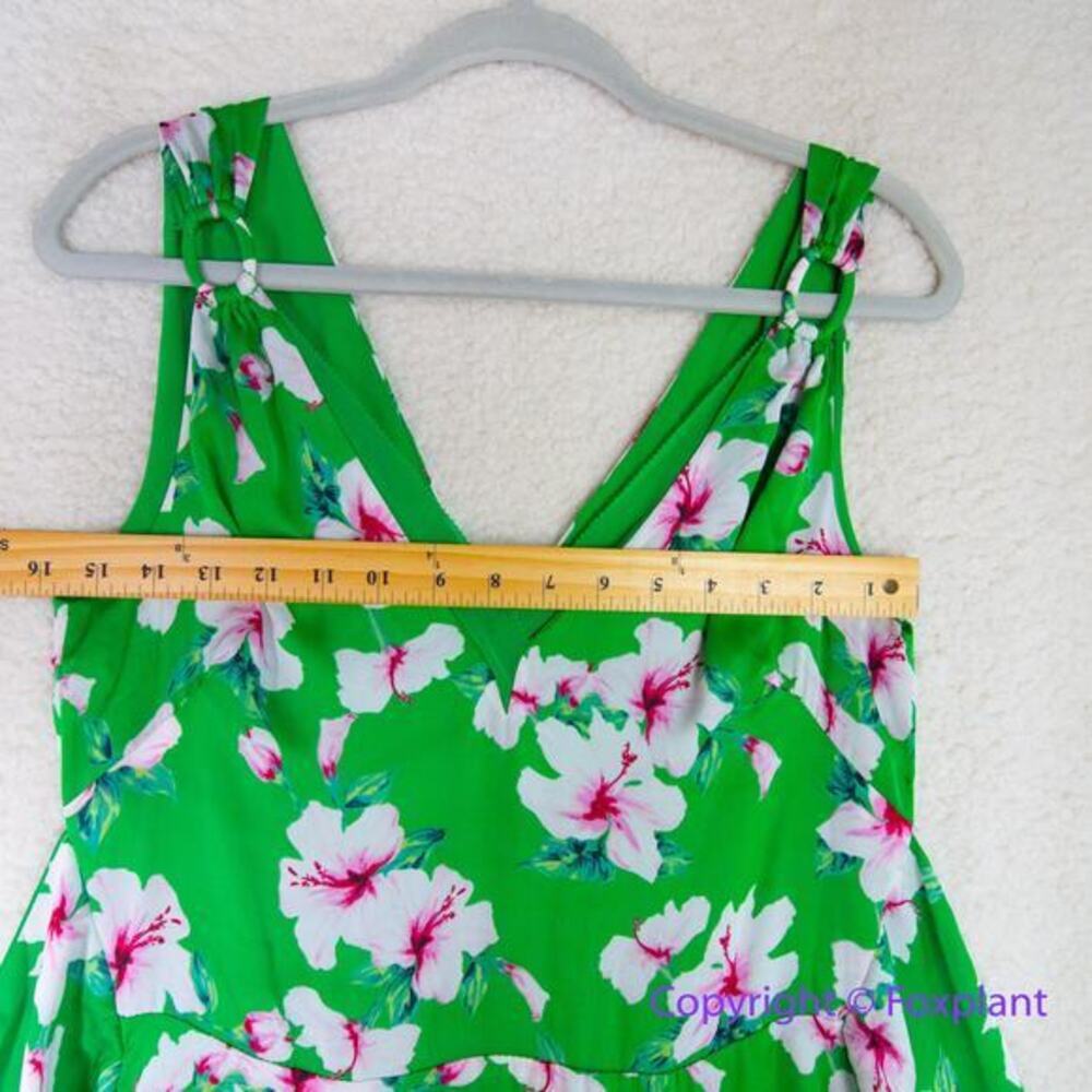 New! *Flawed" White House Black Market Floral Satin Fit & Flare Dress, size 2 - Picture 10 of 16